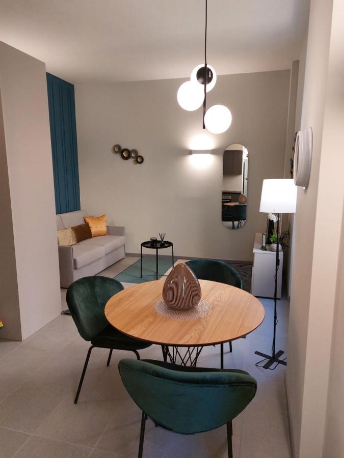The 6 Apartments Rimini Eksteriør bilde