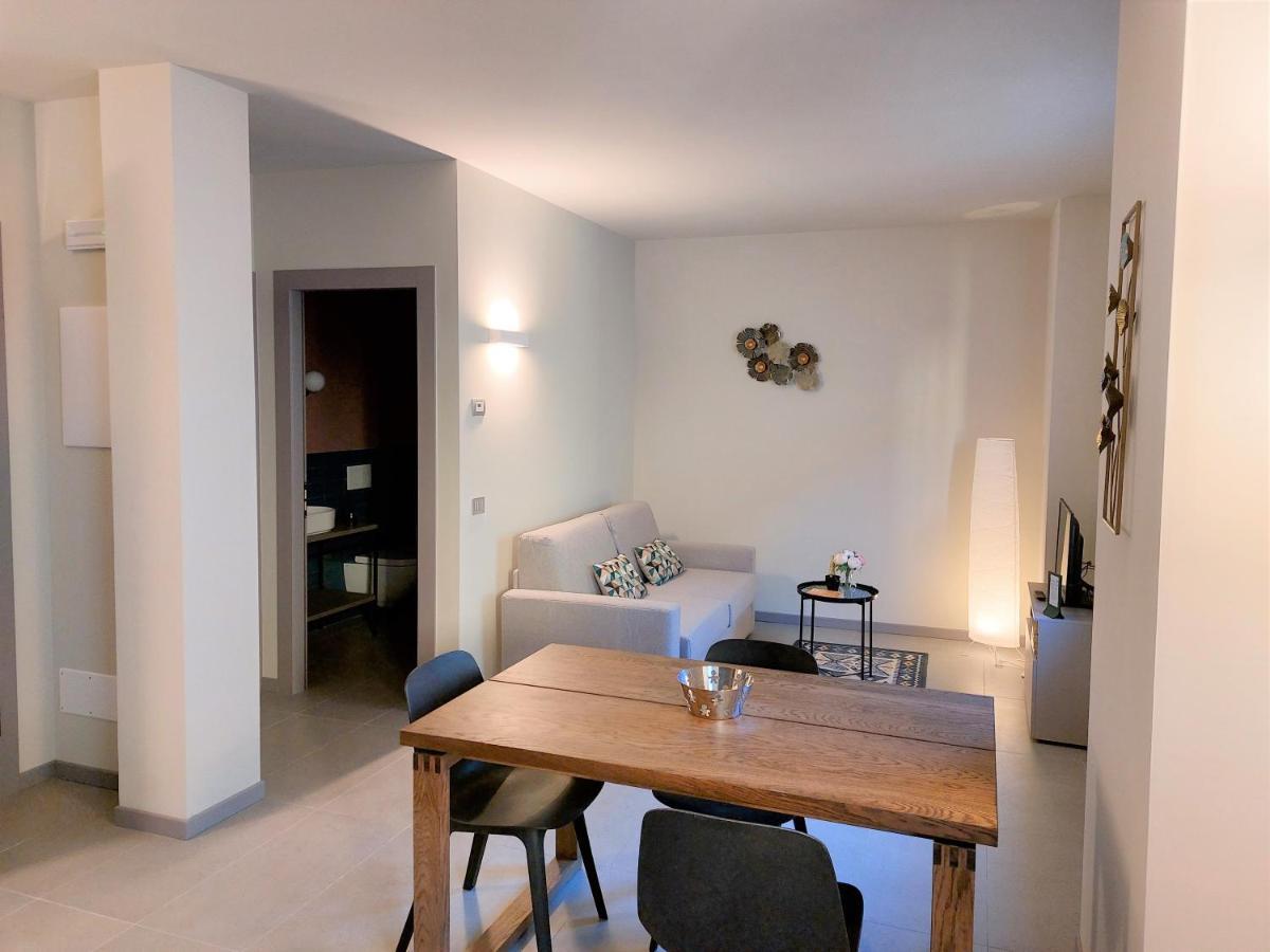The 6 Apartments Rimini Eksteriør bilde