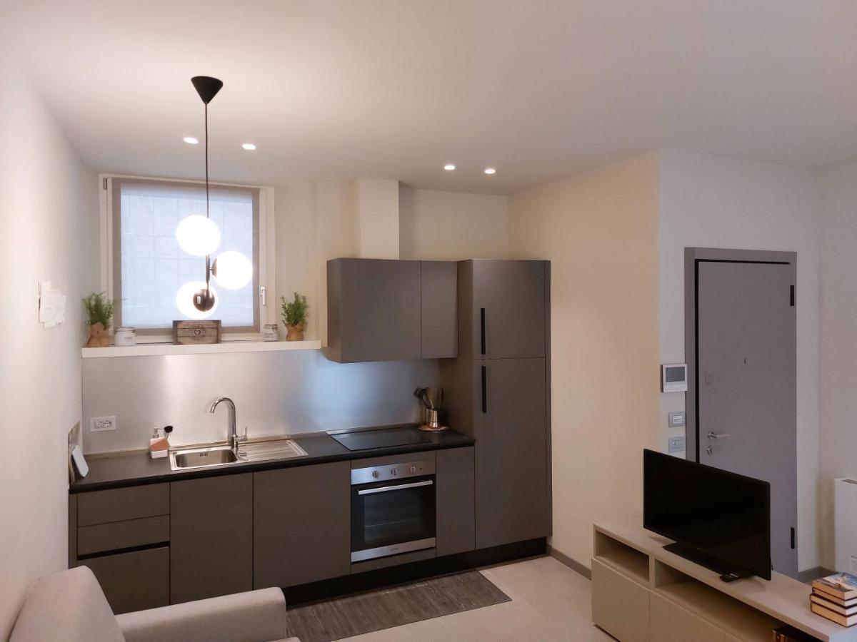 The 6 Apartments Rimini Eksteriør bilde